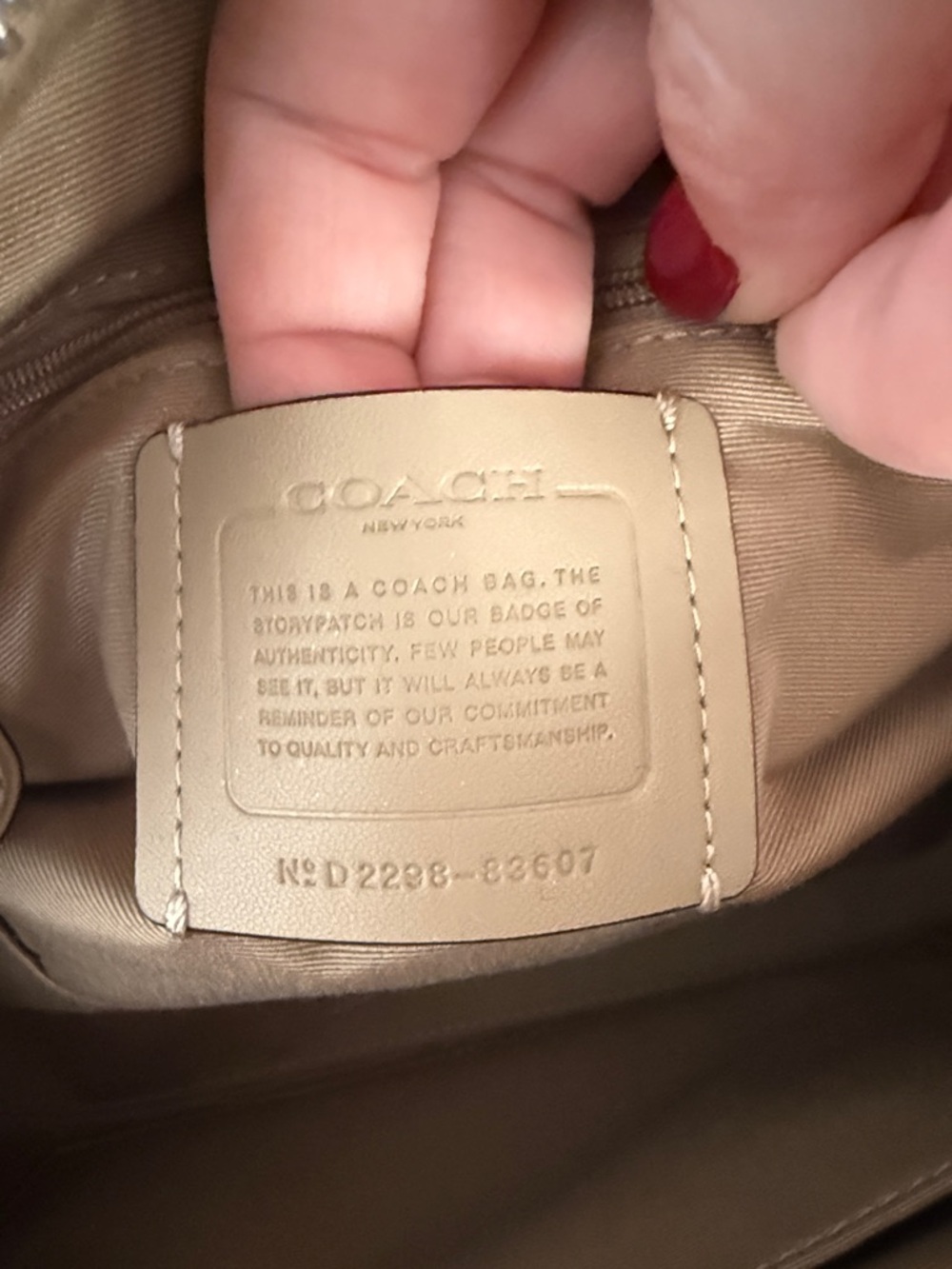 Coach Medium Rowan Satchel with Lavender Trim - Excellent Condition - Picture 4 of 5